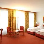 Löwen 4*