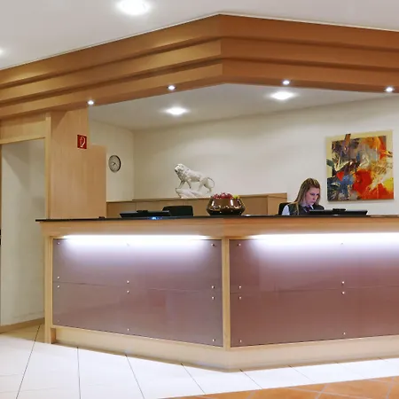 Hotel Löwen 4*