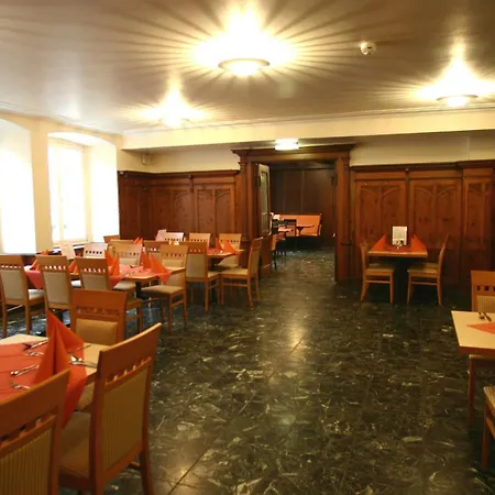 Loewen Hotel 4*